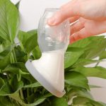haakaa Manual Breast Pump for Breastfeeding 4oz/100ml - Image 2